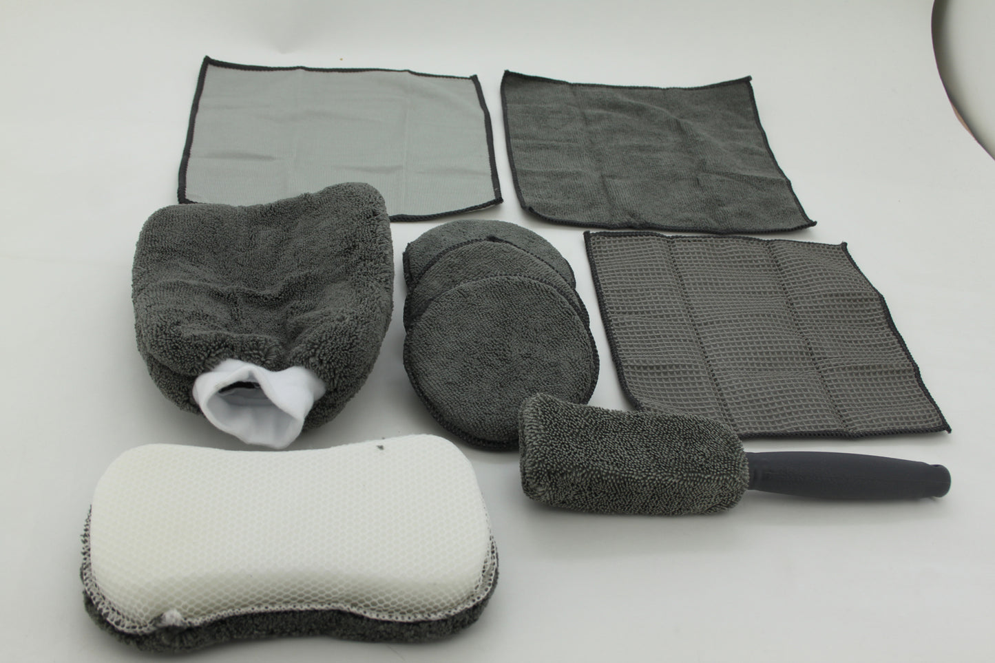 Set of cloths for washing the car i